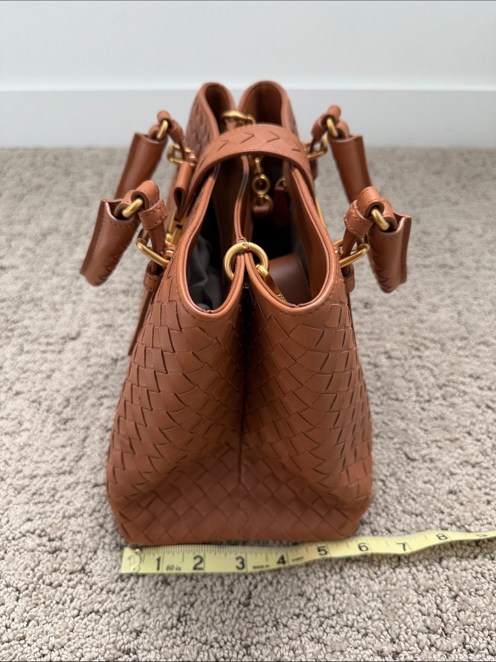 Authentic Bottega Veneta Tan Intrecciato Roma Woven Leather Handbag - Picture 10 of 11